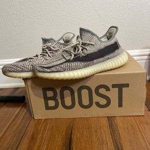 Yeezy Zyon 9 1/2